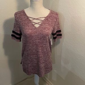 Flirtatude Woman’s Size XS Short Sleeve Ruby Colored Top